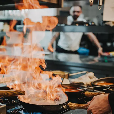 فندق Graf Bentinck دانغاست