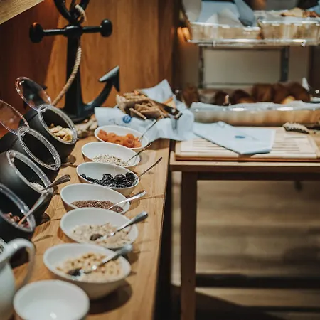 Отель Graf Bentinck 4*