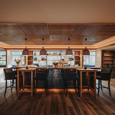 Отель Graf Bentinck 4*