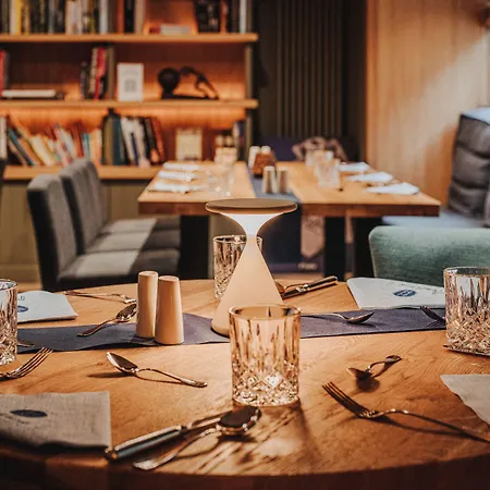 Graf Bentinck Отель