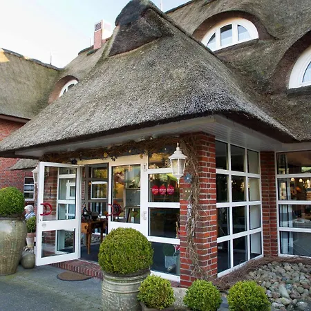 Graf Bentinck Отель 4*